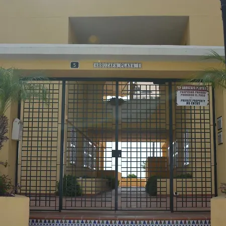 Arruzafa Front - Free Parking